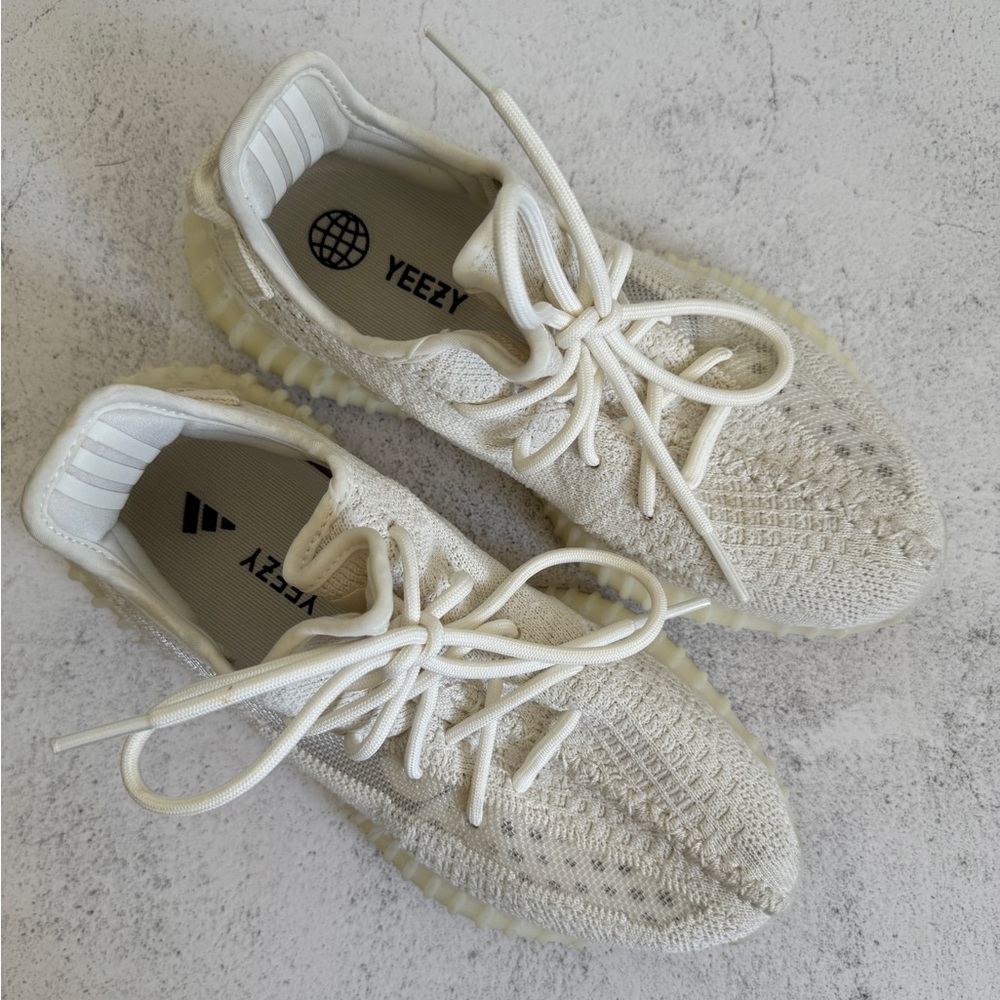 Yeezy 350 V2